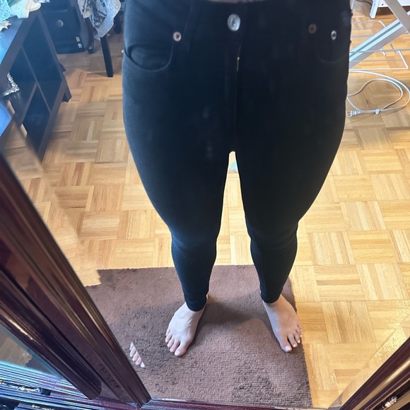 BLACK ZARA JEANS! NEVER WORN OUT PERFECT CONDITION - Picture 2 of 3